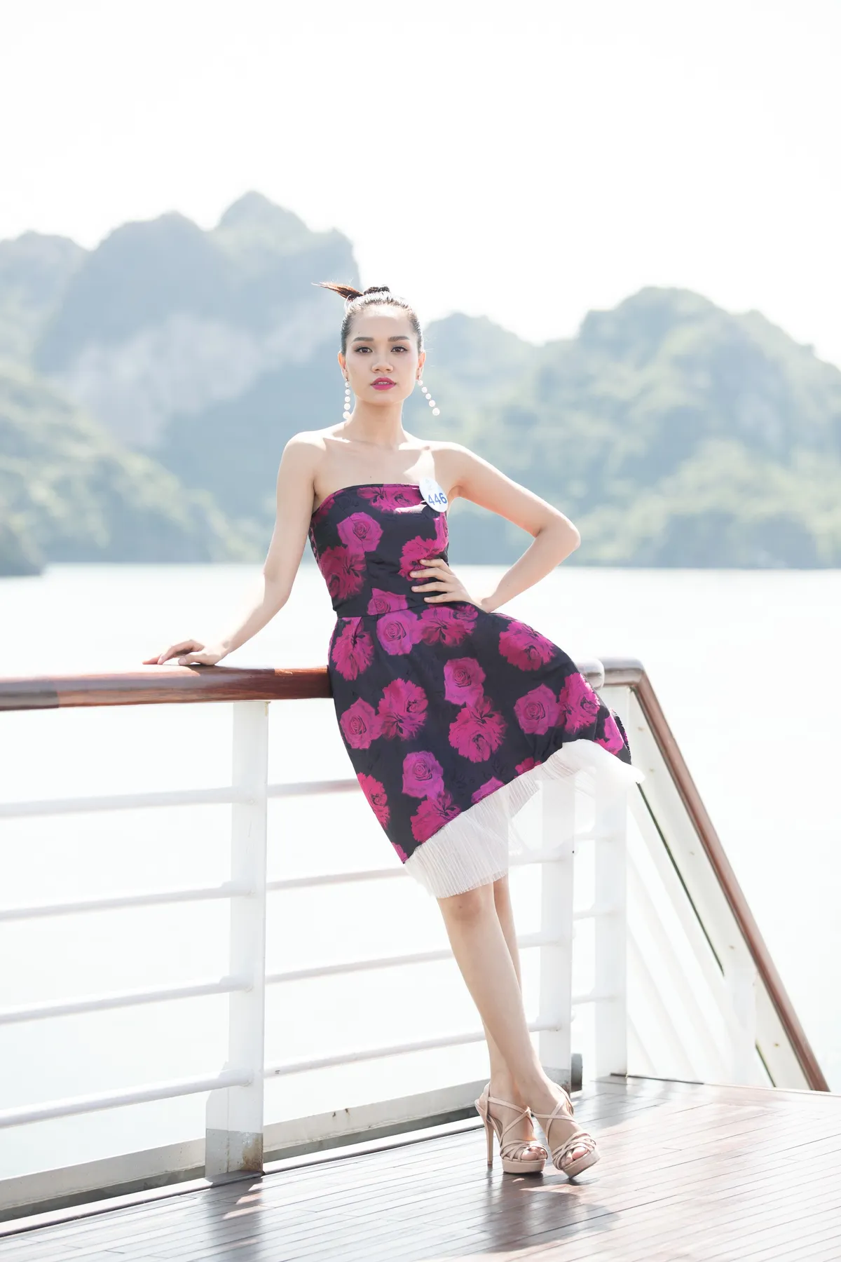 Dàn thí sinh Miss World Vietnam tự tin catwalk trên du thuyền ở Vịnh Hạ Long - Ảnh 15.