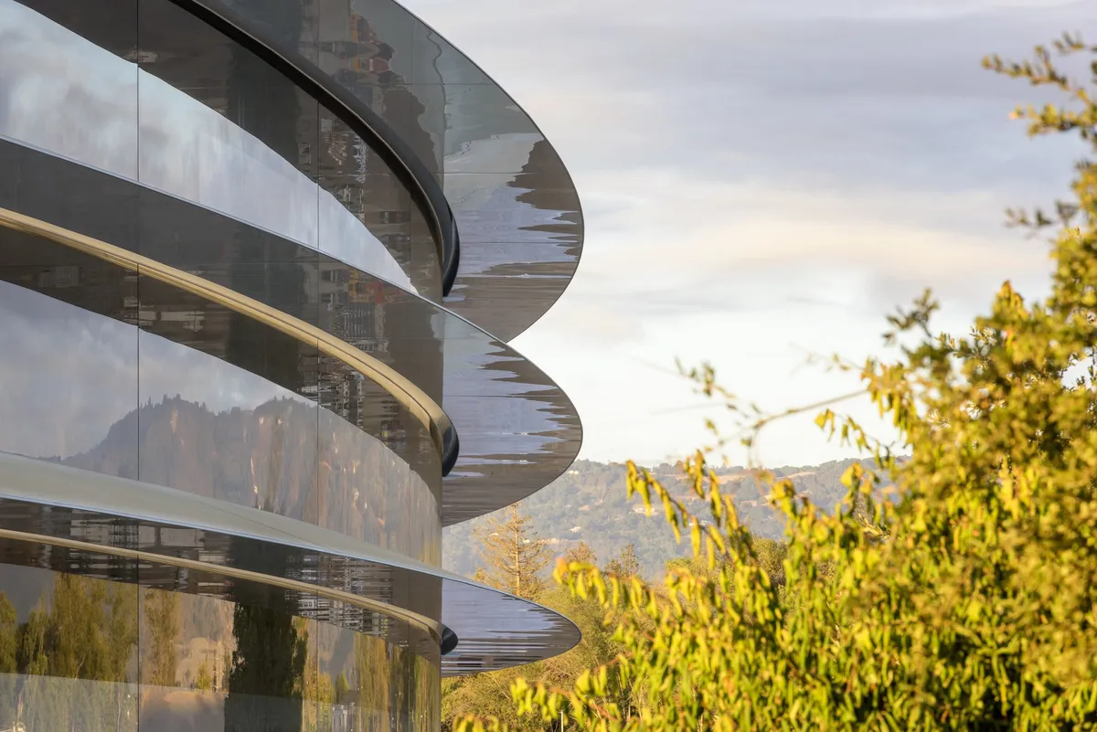 Apple Park trở thành một trong những tòa nhà đắt nhất thế giới - Ảnh 1. Apple Park trở thành một trong những tòa nhà đắt nhất thế giới - Ảnh 1.