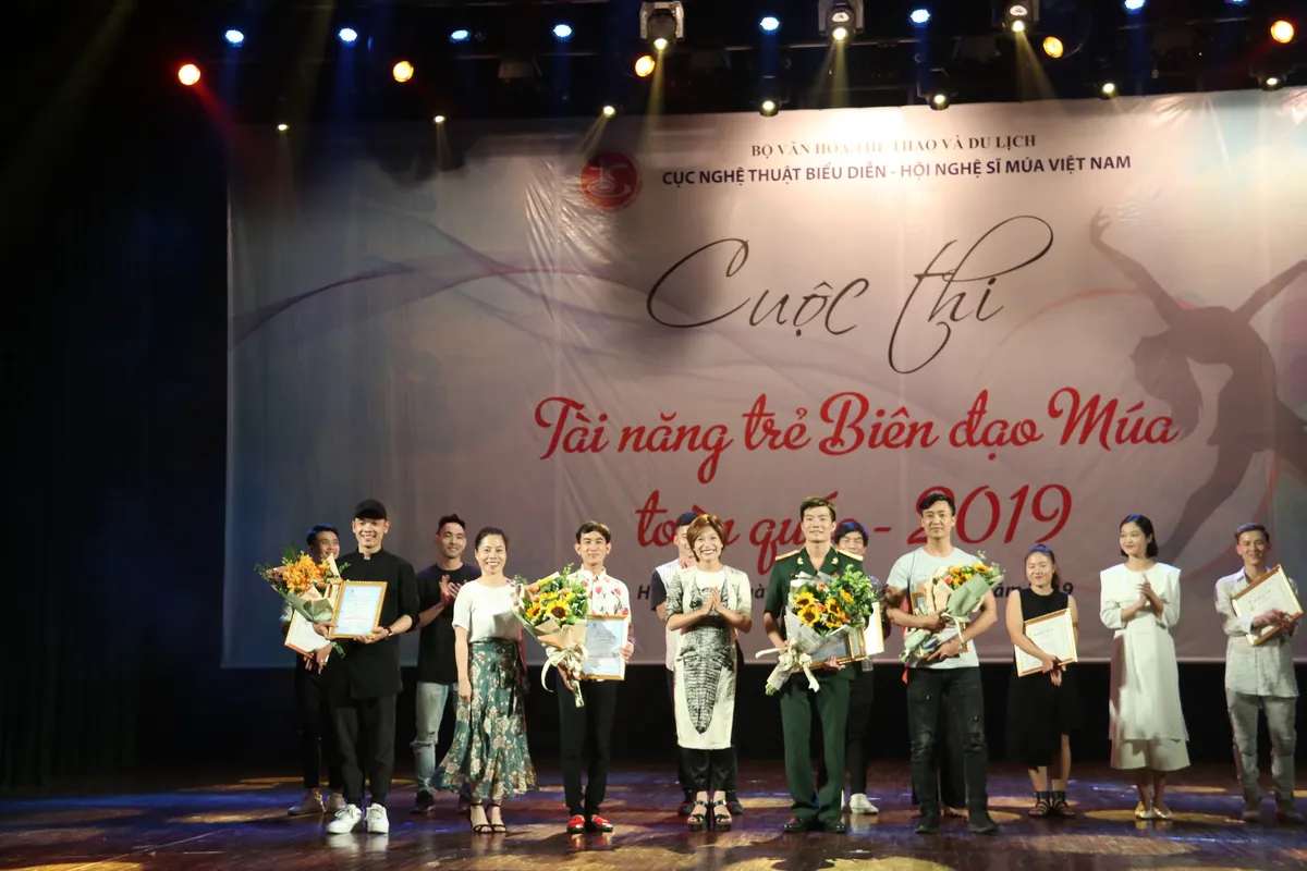 Cuộc thi Tài năng trẻ Biên đạo múa toàn quốc 2019: Vinh danh những biên đạo xuất sắc nhất - Ảnh 5.