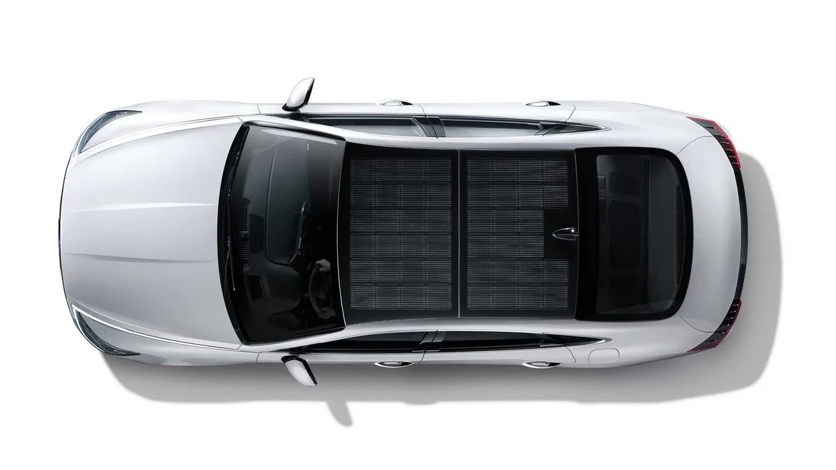 Hyundai ra mắt phiên bản xăng - điện của dòng xe Sonata - Ảnh 1. Hyundai ra mắt phiên bản xăng - điện của dòng xe Sonata - Ảnh 1.