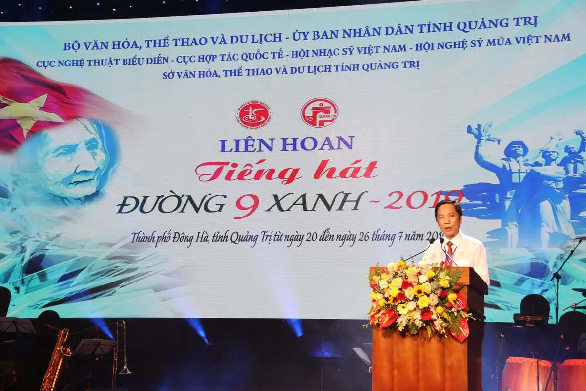 Liên hoan Tiếng hát Đường 9 Xanh 2019: Tri ân các anh hùng liệt sĩ - Ảnh 2.