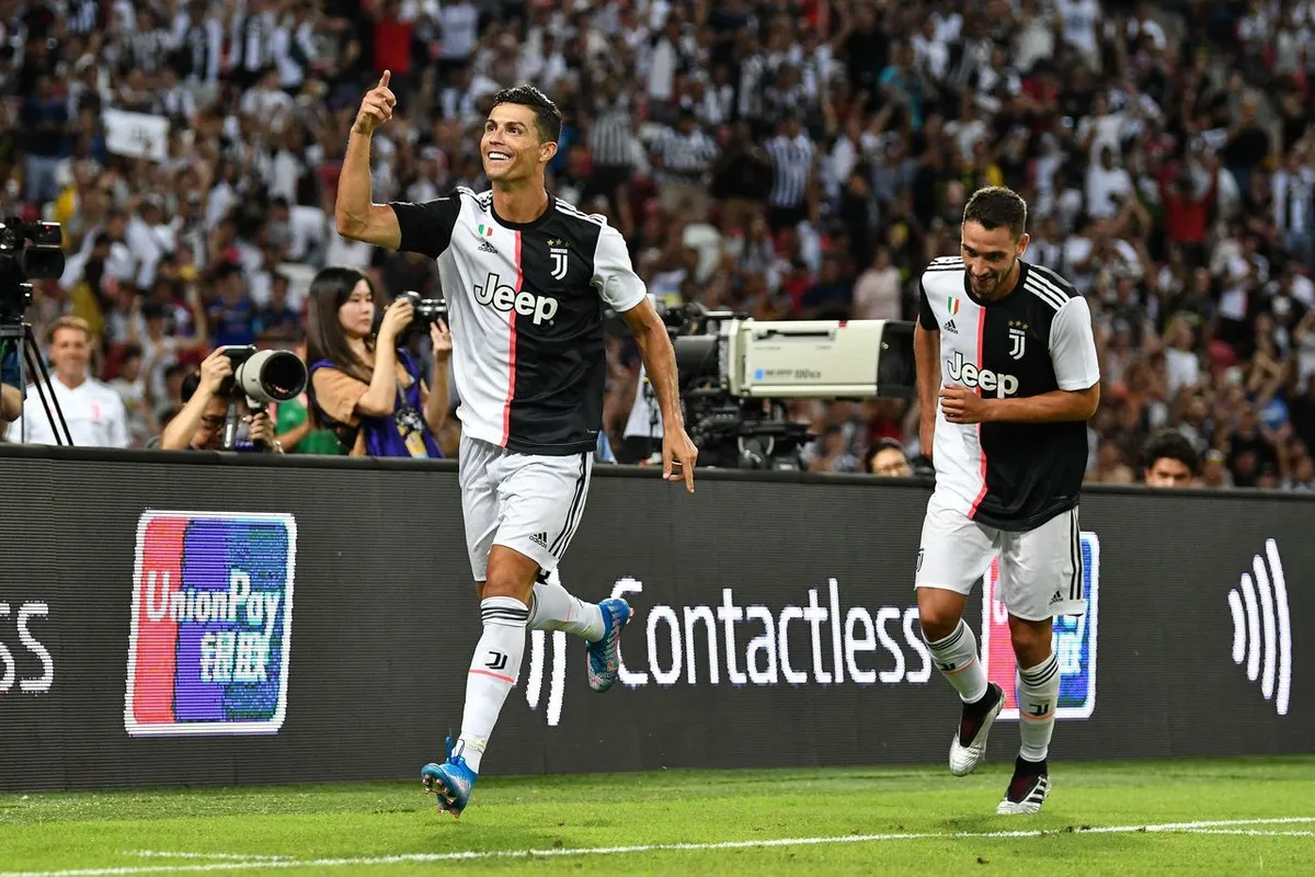 Diễn biến bất ngờ của vụ tố c&aacute;o Ronaldo hiếp d&acirc;m ở Mỹ - Ảnh 1.