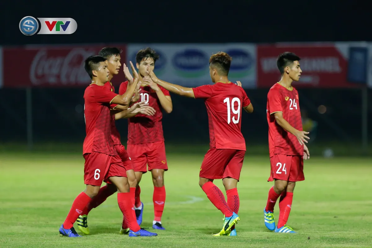 ẢNH: U22 Việt Nam có chiến thắng nhẹ nhàng trước CLB Viettel - Ảnh 10.