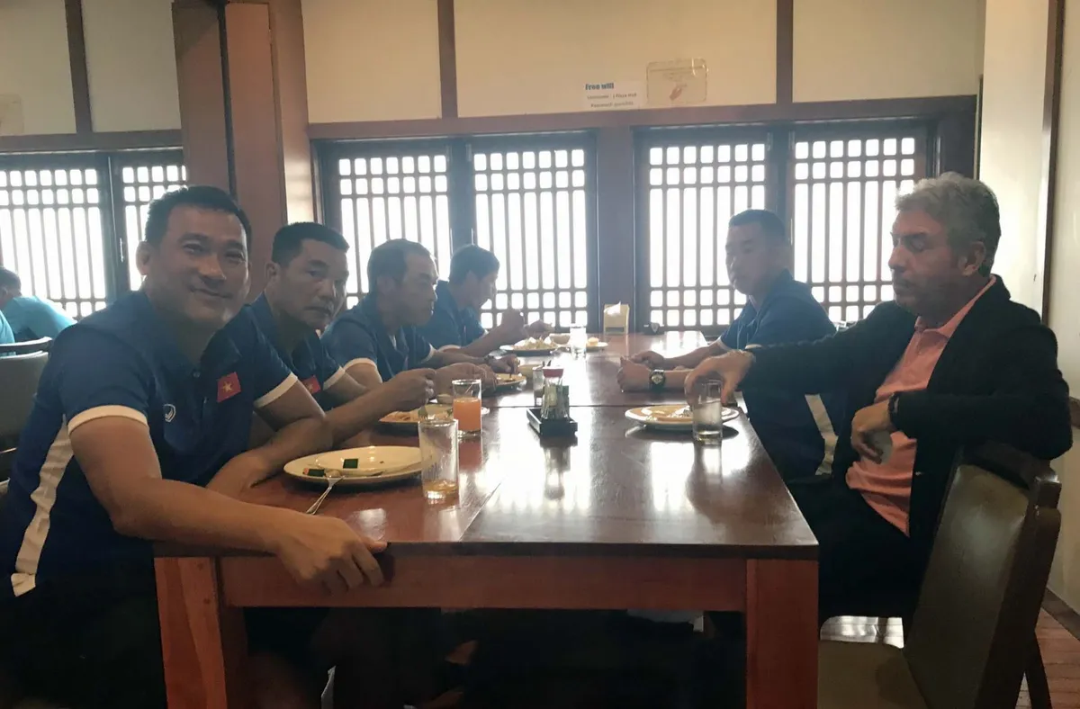 ĐT U15 Việt Nam đã đến Chonburi, tập trung cao độ cho trận ra quân - Ảnh 3. ĐT U15 Việt Nam đã đến Chonburi, tập trung cao độ cho trận ra quân - Ảnh 3.