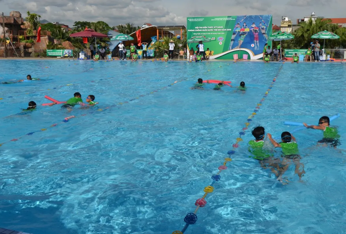 Bế mạc Hội thi kiến thức, kỹ năng phòng chống đuối nước tại tỉnh Quảng Ninh - Ảnh 1. Bế mạc Hội thi kiến thức, kỹ năng phòng chống đuối nước tại tỉnh Quảng Ninh - Ảnh 1.