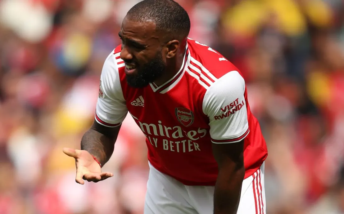 Arsenal trả giá đắt vì Emirates Cup - Ảnh 1. Arsenal trả giá đắt vì Emirates Cup - Ảnh 1.