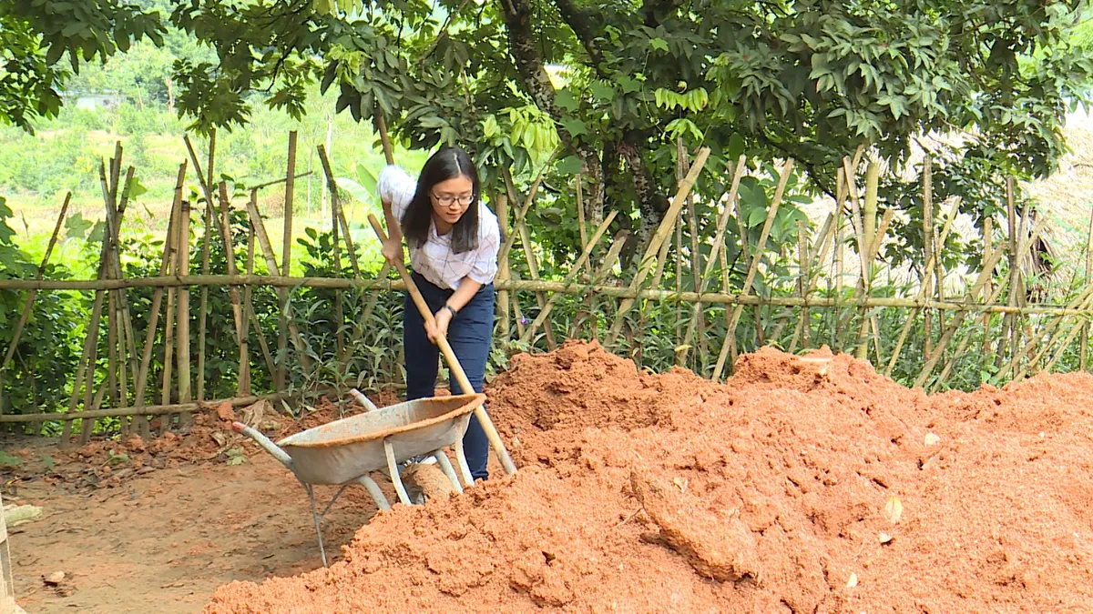 Quỹ Tấm lòng Việt và du học sinh Mỹ khoác chiếc áo mới cho điểm trường vùng cao - Ảnh 21.