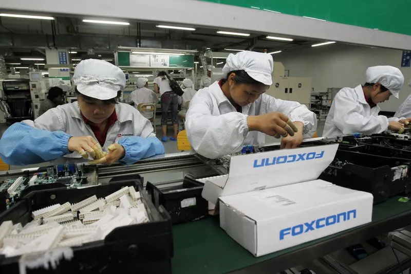 Foxconn hối hả tuyển quân chuẩn bị cho sự ra mắt iPhone 11 - Ảnh 1.