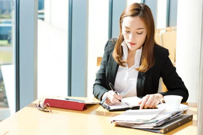 Những thói quen này sẽ khiến bạn già nhanh hơn - Ảnh 6.