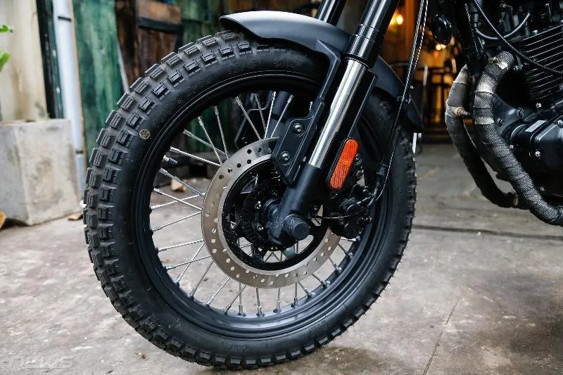 Cận cảnh m&ocirc; t&ocirc; cổ điển Brixton Glanville 250 - Ảnh 3.