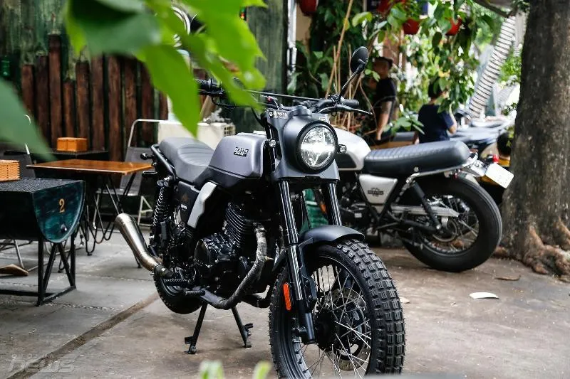 Cận cảnh m&ocirc; t&ocirc; cổ điển Brixton Glanville 250 - Ảnh 6.