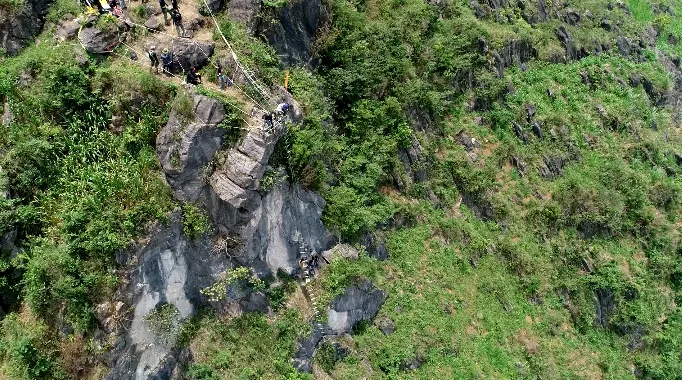 Cuộc đua kỳ thú - Tập 1: Các hoa hậu bị bào sức đu dây, leo vực không thương tiếc - Ảnh 1.