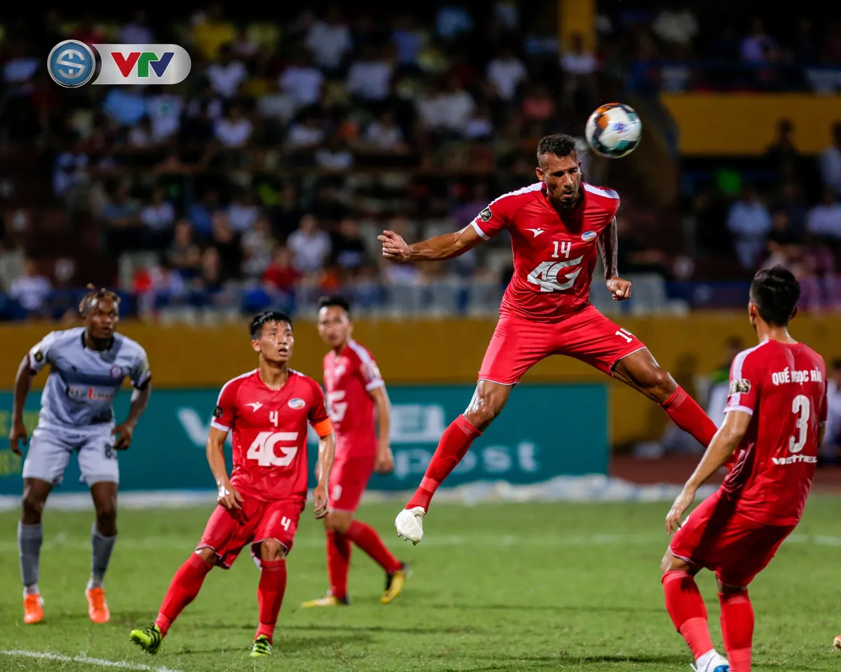 ẢNH: Thua CLB Viettel, CLB TP Hồ Chí Minh đối diện với nguy cơ mất ngôi đầu bảng - Ảnh 16. ẢNH: Thua CLB Viettel, CLB TP Hồ Chí Minh đối diện với nguy cơ mất ngôi đầu bảng - Ảnh 16.