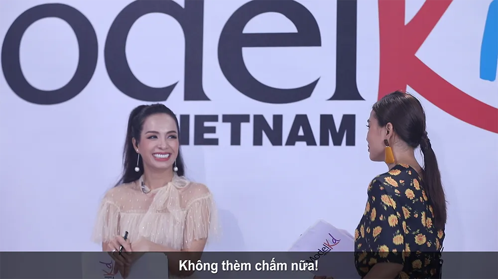 Model Kid Vietnam 2019 - Tập 1: Mâu Thủy đối đầu Tuyết Lan, bị host Thúy Hạnh dạy dỗ - Ảnh 4.