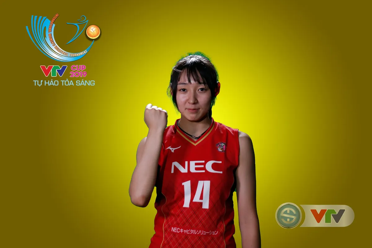 VTV Cup Tôn Hoa Sen 2019: Các cô gái ĐT Việt Nam và CLB NEC Nhật Bản ngộ nghĩnh trong buổi chụp hình - Ảnh 5. VTV Cup Tôn Hoa Sen 2019: Các cô gái ĐT Việt Nam và CLB NEC Nhật Bản ngộ nghĩnh trong buổi chụp hình - Ảnh 5.