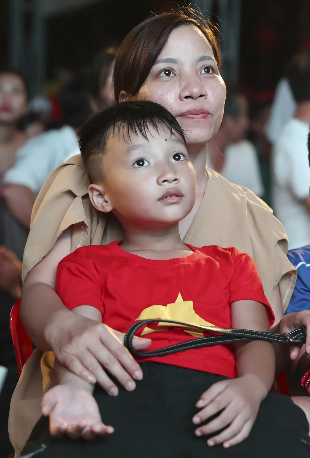 VTV Cup 2019: Khán giả cháy hết mình cùng ĐT Việt Nam trong trận chung kết - Ảnh 4. VTV Cup 2019: Khán giả cháy hết mình cùng ĐT Việt Nam trong trận chung kết - Ảnh 4.