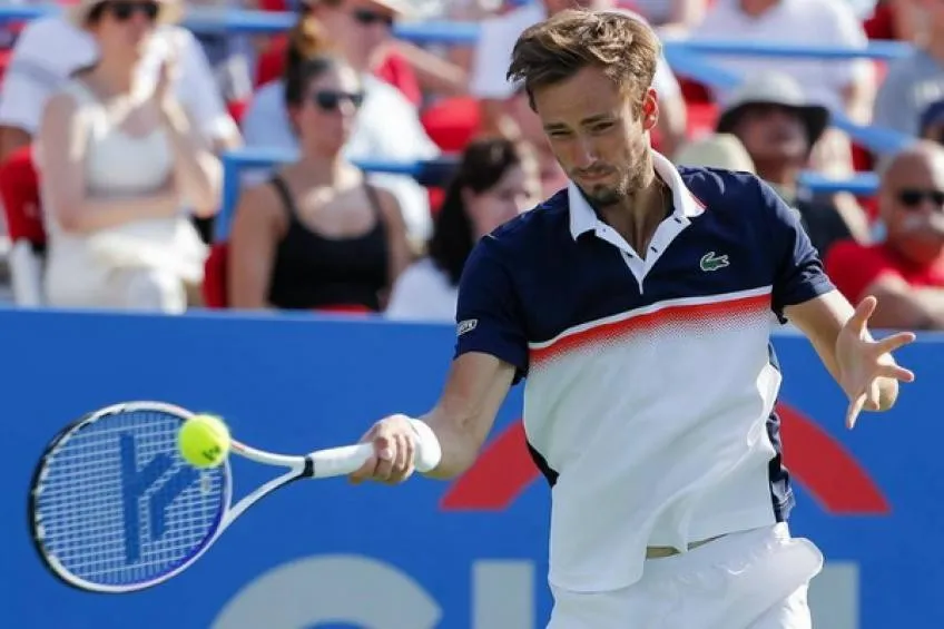 Rogers Cup 2019: Daniil Medvedev dễ dàng vào bán kết! - Ảnh 1. Rogers Cup 2019: Daniil Medvedev dễ dàng vào bán kết! - Ảnh 1.