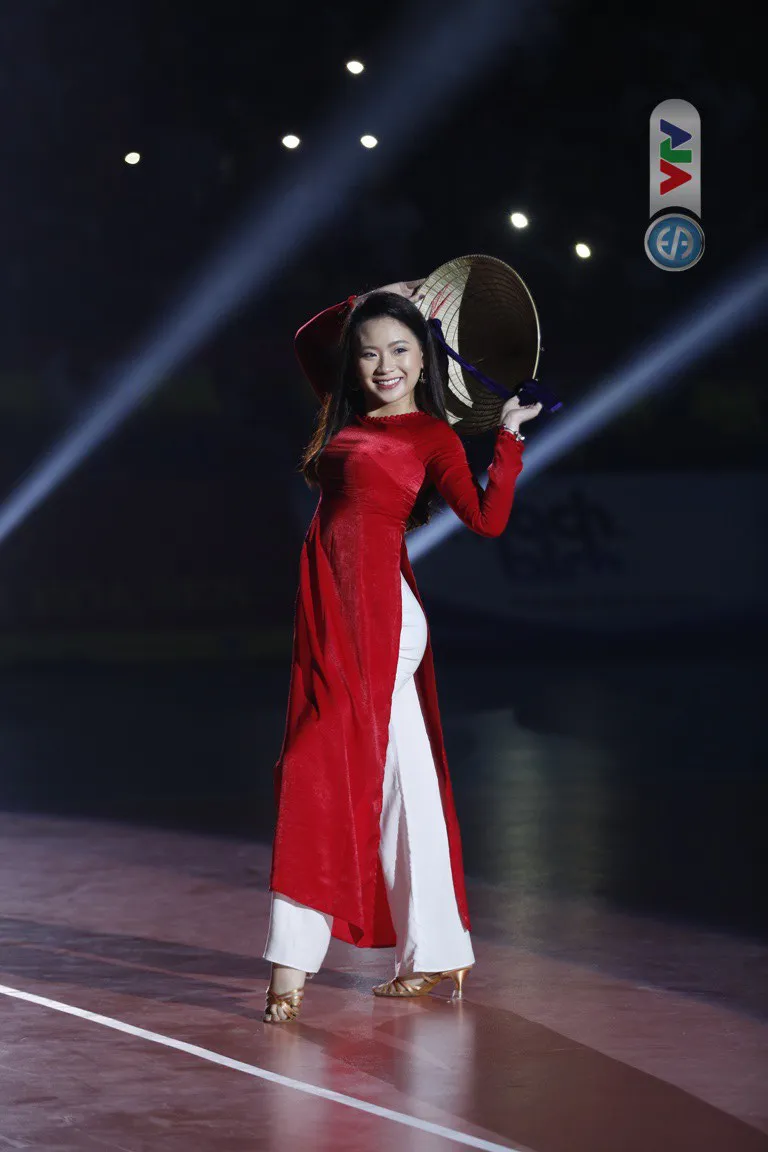 ẢNH: Toàn cảnh lễ bế mạc đầy màu sắc của VTV Cup Tôn Hoa Sen 2019 - Ảnh 3. ẢNH: Toàn cảnh lễ bế mạc đầy màu sắc của VTV Cup Tôn Hoa Sen 2019 - Ảnh 3.