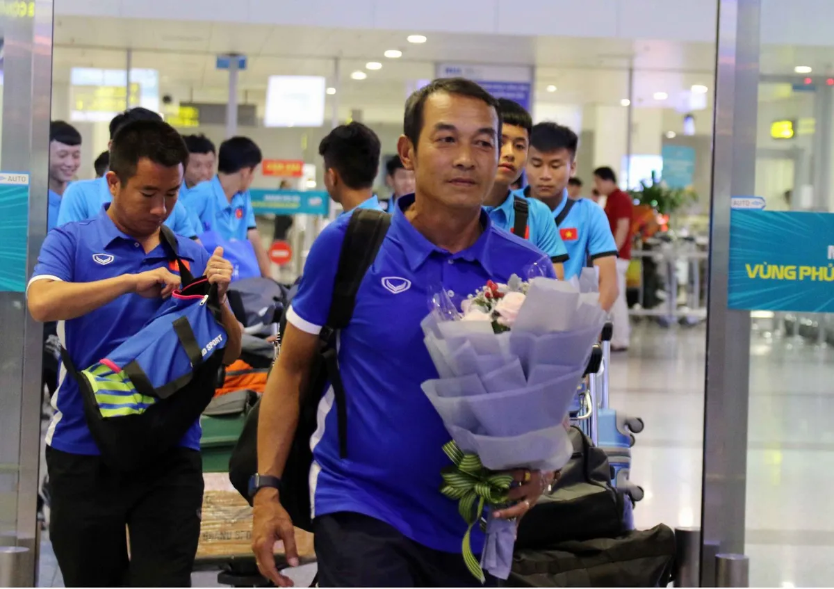 ĐT U15 Việt Nam về nước, bổ sung lực lượng chuẩn bị cho Vòng loại U16 châu Á 2020 - Ảnh 2.