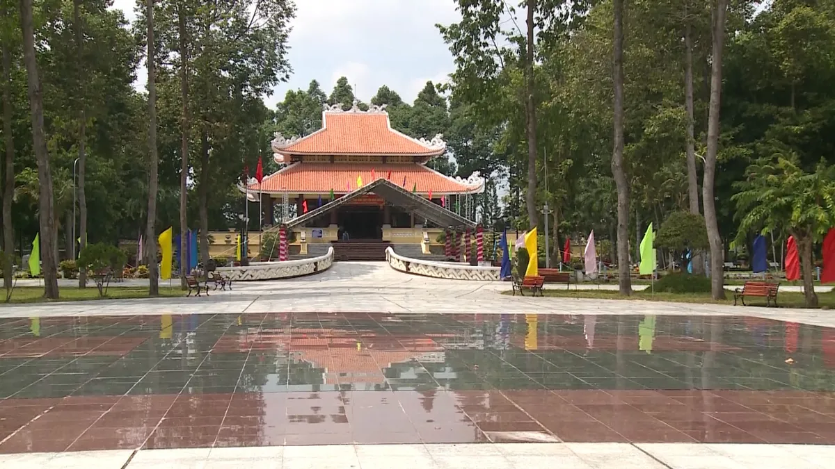 Về thăm qu&ecirc; hương B&aacute;c T&ocirc;n - Ảnh 1.