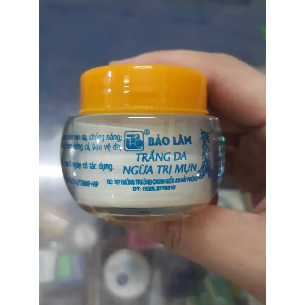 Thu hồi nhiều mỹ phẩm chứa chất cấm gây teo da - Ảnh 1. Thu hồi nhiều mỹ phẩm chứa chất cấm gây teo da - Ảnh 1.