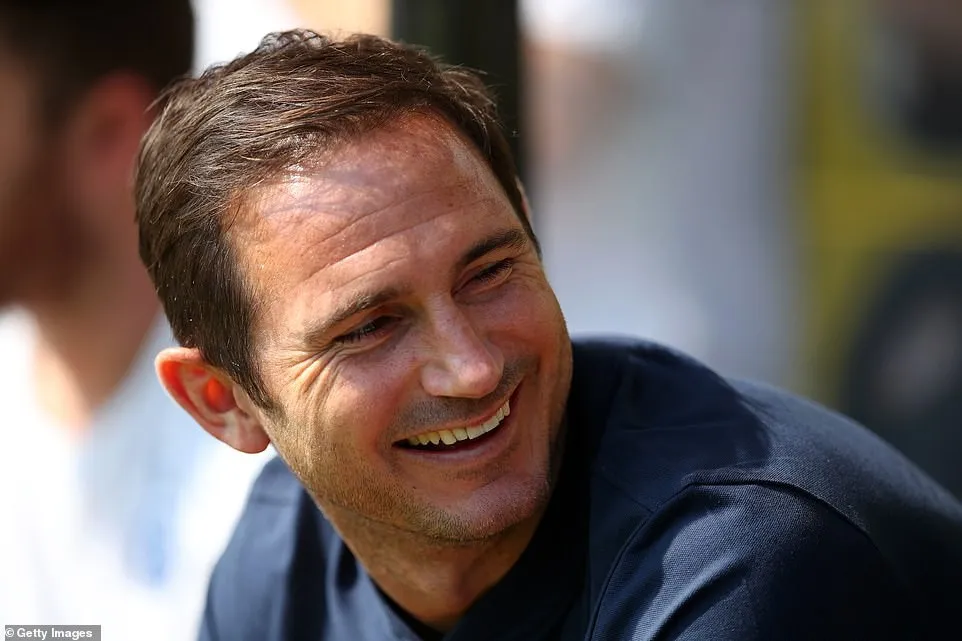 Norwich 2-3 Chelsea: Sao trẻ tỏa sáng, Frank Lampard có chiến thắng đầu tay - Ảnh 2. Norwich 2-3 Chelsea: Sao trẻ tỏa sáng, Frank Lampard có chiến thắng đầu tay - Ảnh 2.