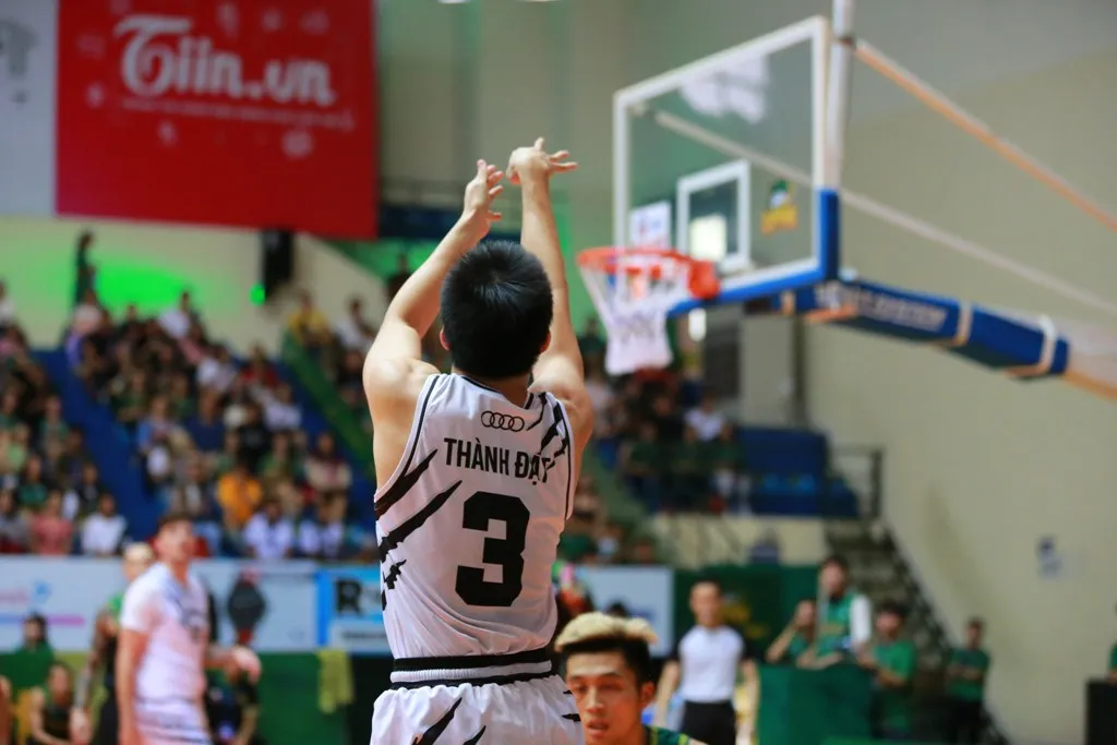 VBA Playoffs 2019: Thang Long Warriors bất ngờ giành lợi thế - Ảnh 2.
