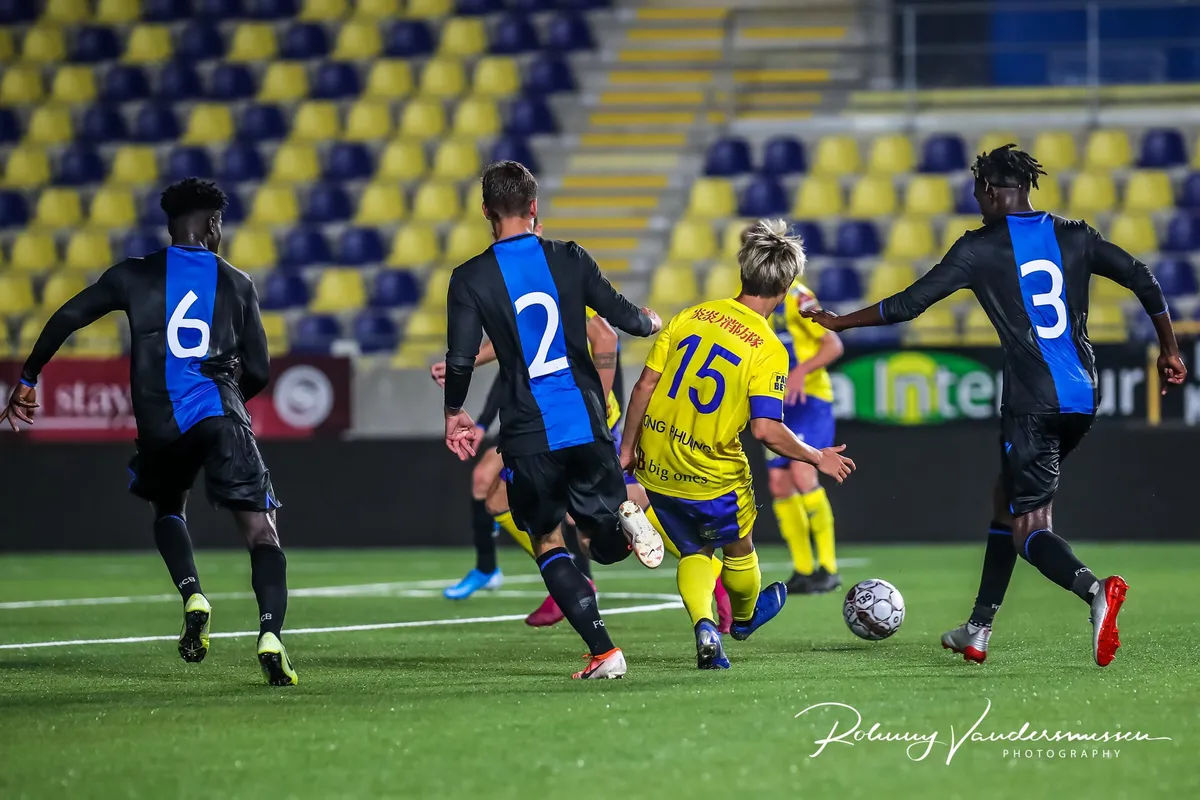 VIDEO: Công Phượng đá 90 phút, ghi 1 bàn trong trận đấu của U21 Sint-Truidense - Ảnh 1. VIDEO: Công Phượng đá 90 phút, ghi 1 bàn trong trận đấu của U21 Sint-Truidense - Ảnh 1.
