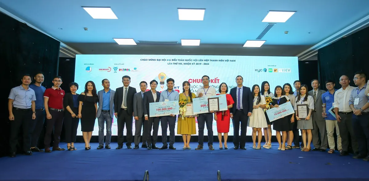 Chung kết Cuộc thi ý tưởng khởi nghiệp sáng tạo Startup Hunt 2019: Ứng dụng lịch trình du lịch trọn gói TripHunter giành chiến thắng - Ảnh 7.