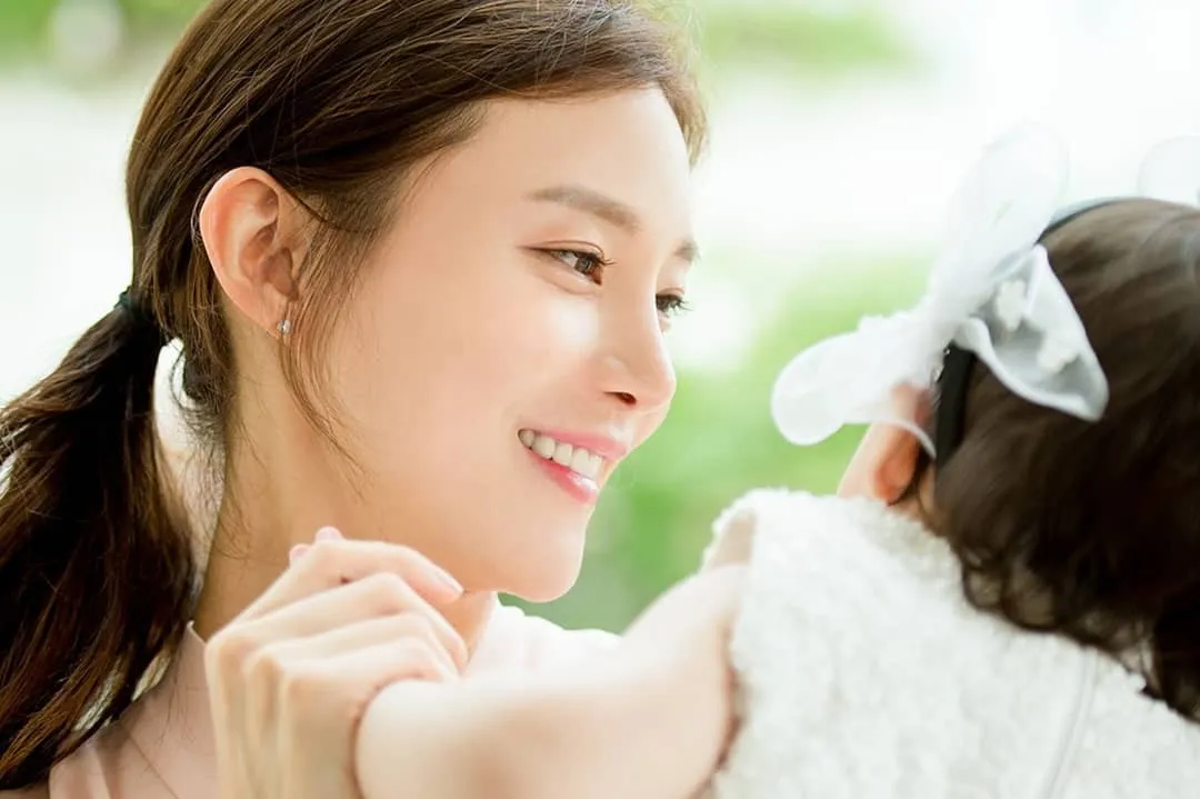 Tiết lộ ảnh gia đình hạnh phúc nhưng con gái Cha Ye Ryun và Joo Sang Wook vẫn chưa lộ diện - Ảnh 3.