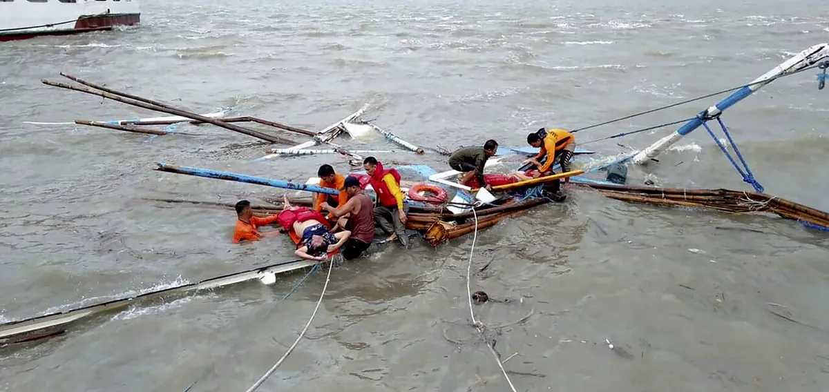 Philippines: Con số thiệt mạng trong 3 vụ đắm t&agrave;u tăng l&ecirc;n 31 người - Ảnh 1.