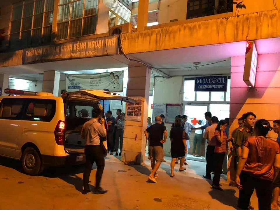 Bé 6 tuổi tử vong do bị... bỏ quên trên xe đưa đón của trường học? - Ảnh 1. Bé 6 tuổi tử vong do bị... bỏ quên trên xe đưa đón của trường học? - Ảnh 1.