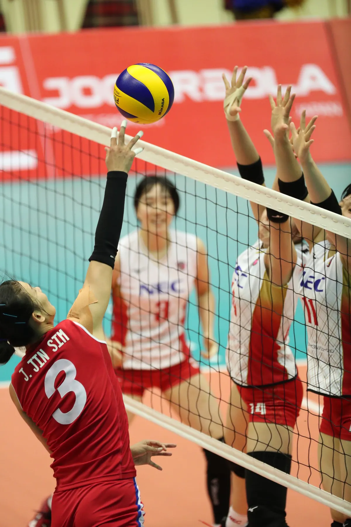 Ảnh VTV Cup 2019: Ngược dòng không tưởng, NEC (Nhật Bản) vượt qua CHDCND Triều Tiên - Ảnh 7.
