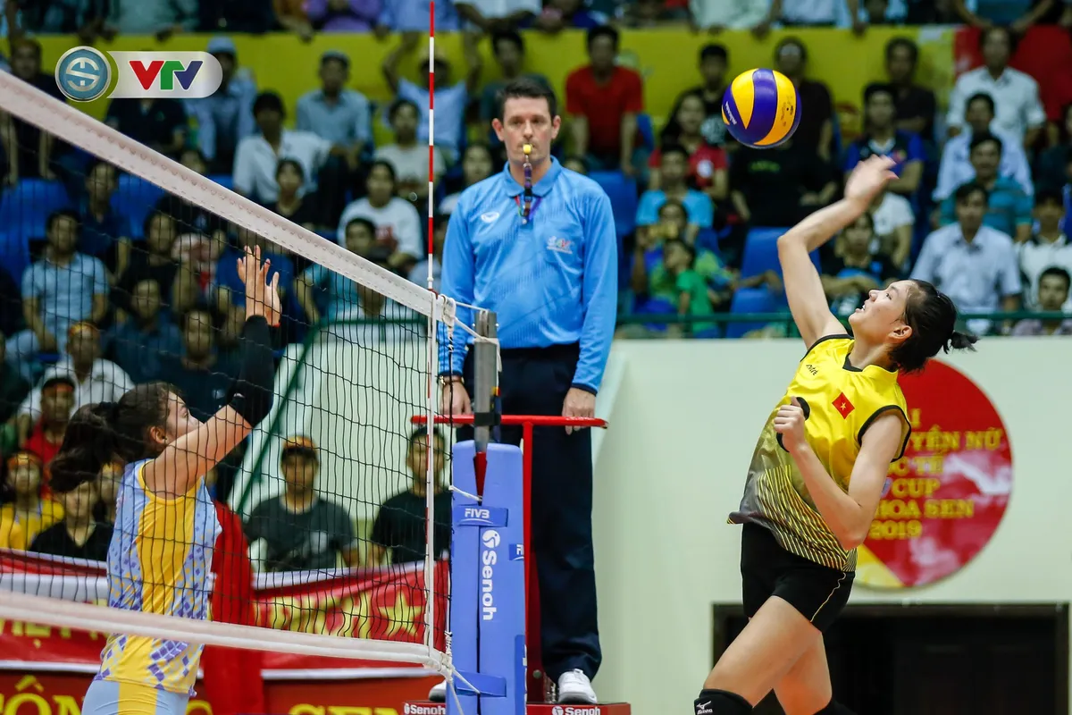 ẢNH: Những khoảnh khắc ấn tượng trong ngày thi đấu thứ 3 VTV Cup Tôn Hoa Sen 2019 - Ảnh 15. ẢNH: Những khoảnh khắc ấn tượng trong ngày thi đấu thứ 3 VTV Cup Tôn Hoa Sen 2019 - Ảnh 15.