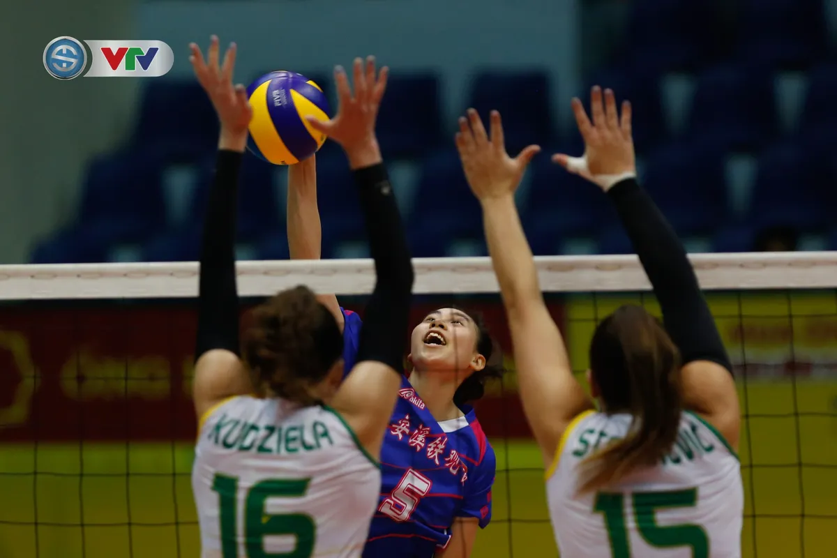 ẢNH: Những khoảnh khắc ấn tượng trong ngày thi đấu thứ 4 VTV Cup Tôn Hoa Sen 2019 - Ảnh 1. ẢNH: Những khoảnh khắc ấn tượng trong ngày thi đấu thứ 4 VTV Cup Tôn Hoa Sen 2019 - Ảnh 1.