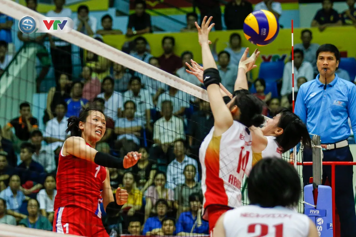 ẢNH: Những khoảnh khắc ấn tượng trong ngày thi đấu thứ 4 VTV Cup Tôn Hoa Sen 2019 - Ảnh 10. ẢNH: Những khoảnh khắc ấn tượng trong ngày thi đấu thứ 4 VTV Cup Tôn Hoa Sen 2019 - Ảnh 10.