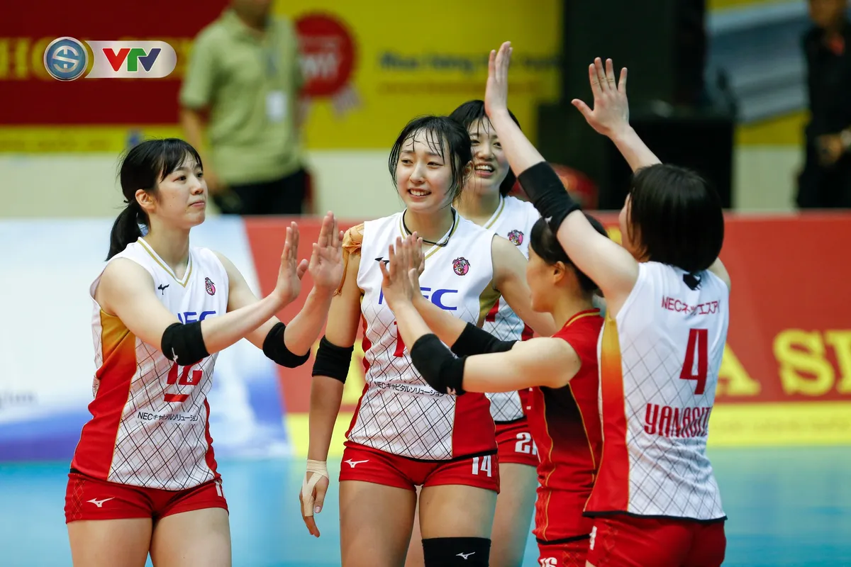 ẢNH: Những khoảnh khắc ấn tượng trong ngày thi đấu thứ 4 VTV Cup Tôn Hoa Sen 2019 - Ảnh 16. ẢNH: Những khoảnh khắc ấn tượng trong ngày thi đấu thứ 4 VTV Cup Tôn Hoa Sen 2019 - Ảnh 16.