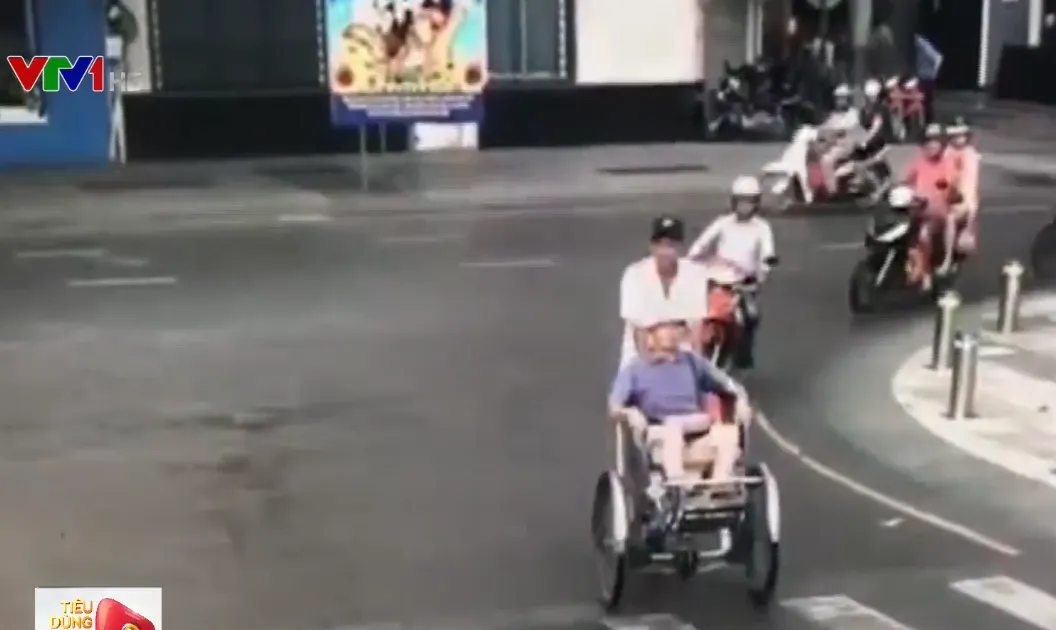 Tài xế xích lô thừa nhận “chặt chém” du khách Nhật 2,9 triệu đồng - Ảnh 1. Tài xế xích lô thừa nhận “chặt chém” du khách Nhật 2,9 triệu đồng - Ảnh 1.