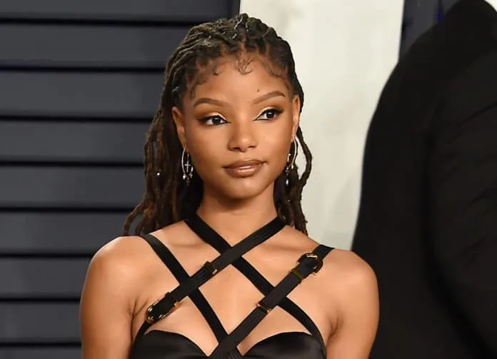 Halle Bailey lần đầu đáp trả dư luận sau khi bị chỉ trích vì trở thành Nàng tiên cá da màu - Ảnh 1.