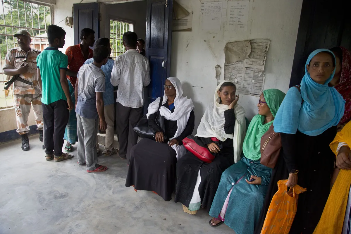 Gần 2 triệu người Ấn Độ tại bang Assam c&oacute; thể mất tư c&aacute;ch c&ocirc;ng d&acirc;n - Ảnh 3.