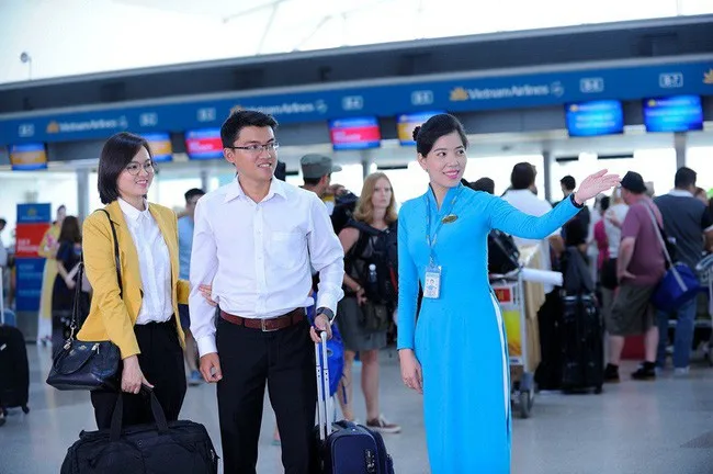 Hỗ trợ hành khách khi dừng phát thanh tại sân bay Tân Sơn Nhất - Ảnh 1. Hỗ trợ hành khách khi dừng phát thanh tại sân bay Tân Sơn Nhất - Ảnh 1.