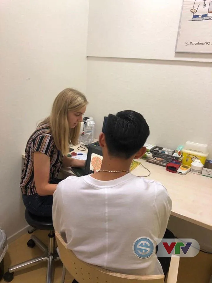 NÓNG: Đoàn Văn Hậu vượt qua bài kiểm tra y tế tại Hà Lan - Ảnh 3. NÓNG: Đoàn Văn Hậu vượt qua bài kiểm tra y tế tại Hà Lan - Ảnh 3.
