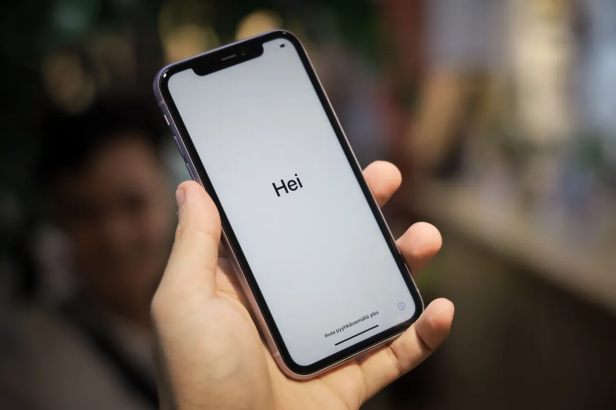 Cận cảnh iPhone 11 màu tím mộng mơ - Ảnh 4.