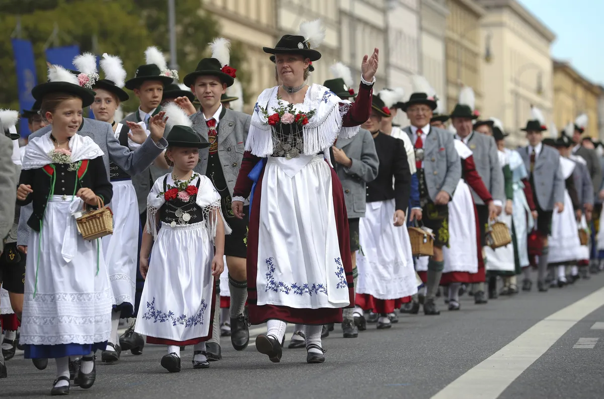 Tưng bừng lễ hội bia Oktoberfest 2019 - Ảnh 8.