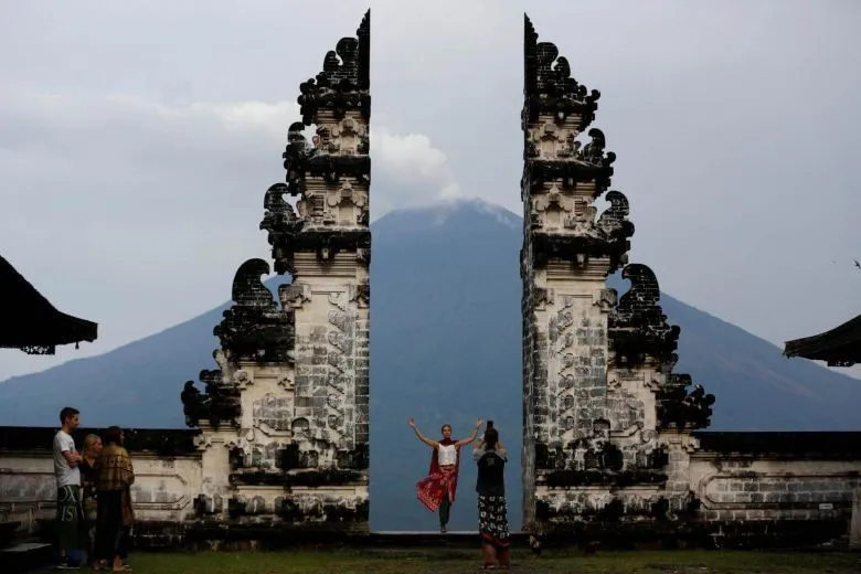 Du khách hủy tour do Bali đề xuất cấm “ăn cơm trước kẻng” - Ảnh 1. Du khách hủy tour do Bali đề xuất cấm “ăn cơm trước kẻng” - Ảnh 1.