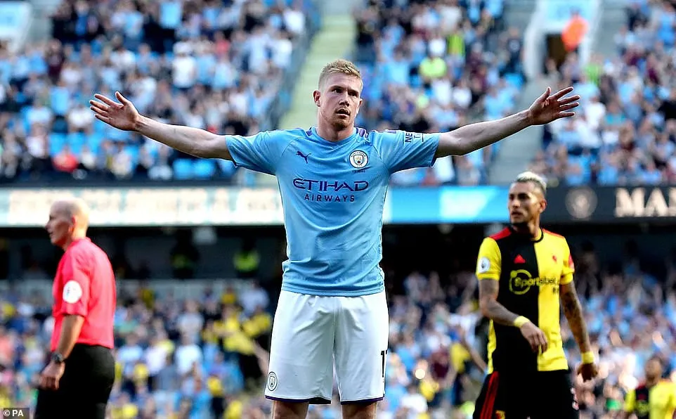 Đội hình tiêu biểu vòng 5 Ngoại hạng: Hàng công Man City rực sáng - Ảnh 2. Đội hình tiêu biểu vòng 5 Ngoại hạng: Hàng công Man City rực sáng - Ảnh 2.