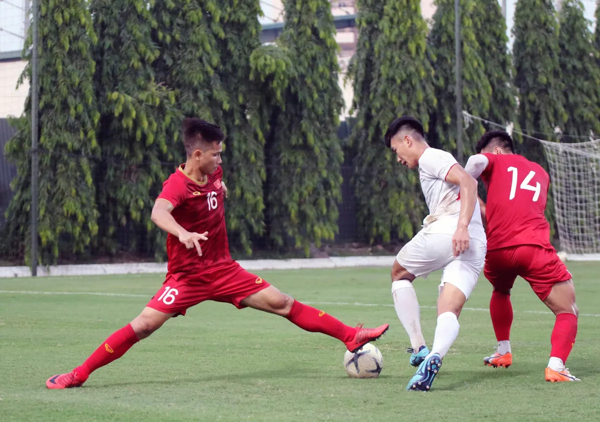 ĐT Việt Nam để thua U22 Việt Nam sau loạt sút luân lưu - Ảnh 8.