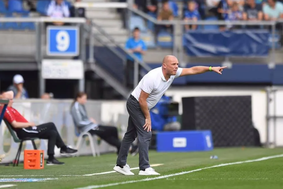 HLV Heerenveen chốt danh sách đá chính trận gặp VVV-Venlo, Văn Hậu chờ cơ hội - Ảnh 2. HLV Heerenveen chốt danh sách đá chính trận gặp VVV-Venlo, Văn Hậu chờ cơ hội - Ảnh 2.