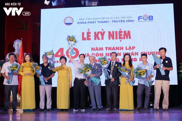 Khoa Phát thanh - Truyền hình, Học viện Báo chí & Tuyên truyền kỷ niệm 40 năm thành lập và đón nhận Huân chương Lao động Hạng Ba - Ảnh 2.