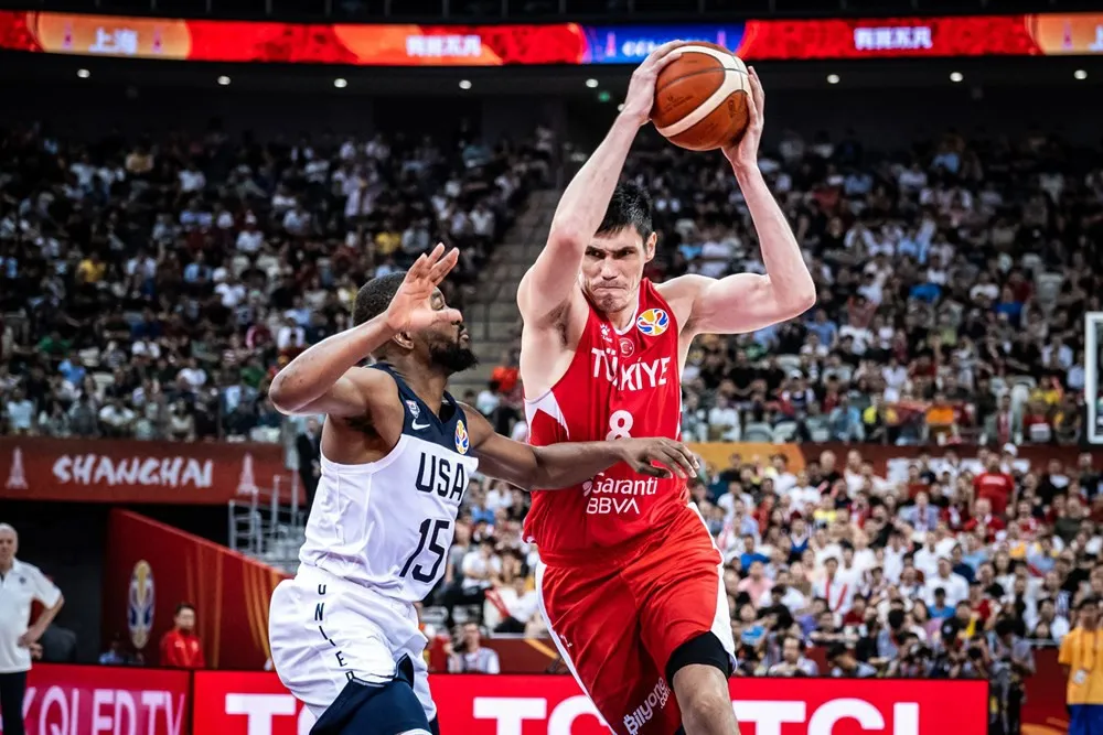Đội tuyển Mỹ giành chiến thắng sát nút tại FIBA World Cup 2019 - Ảnh 2. Đội tuyển Mỹ giành chiến thắng sát nút tại FIBA World Cup 2019 - Ảnh 2.